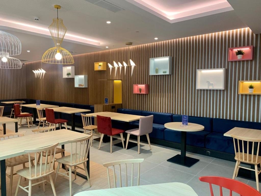 Hampton by Hilton Barcelona Fira Gran Via 5
