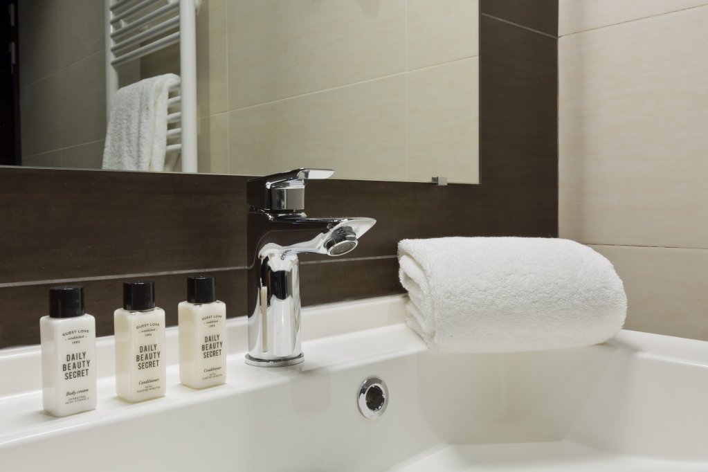 Simon's Boutique Hotel 4