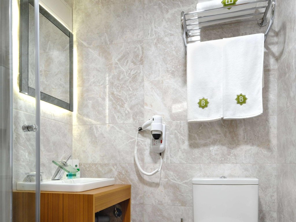 Bizim Otel 18