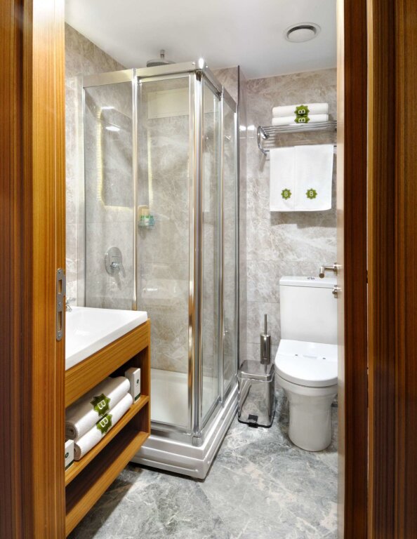 Bizim Otel 19