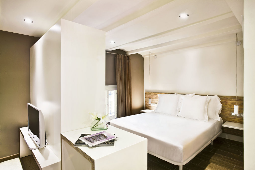 Milà Apartamentos Barcelona 13