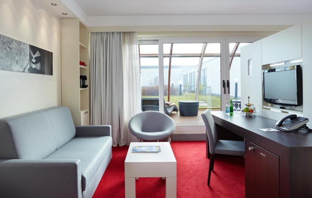Holiday Inn Berlin Airport - Conference Centre, an IHG Hotel 17