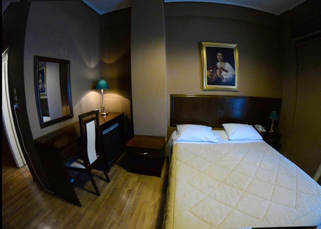 Nicola Hotel 14