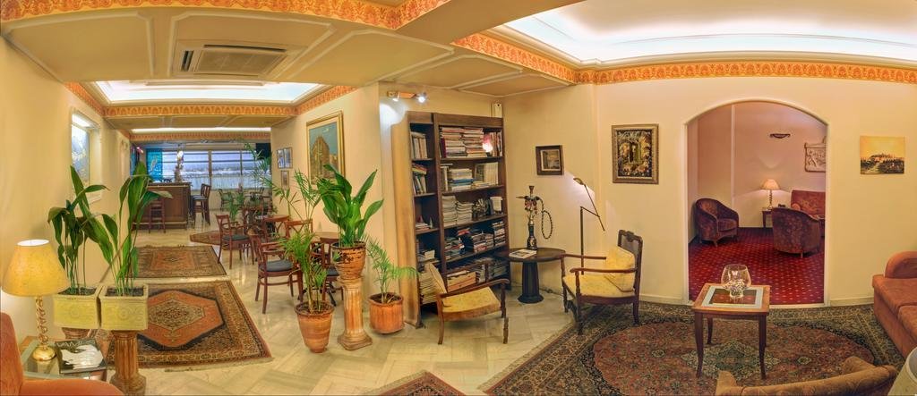 Nicola Hotel 22