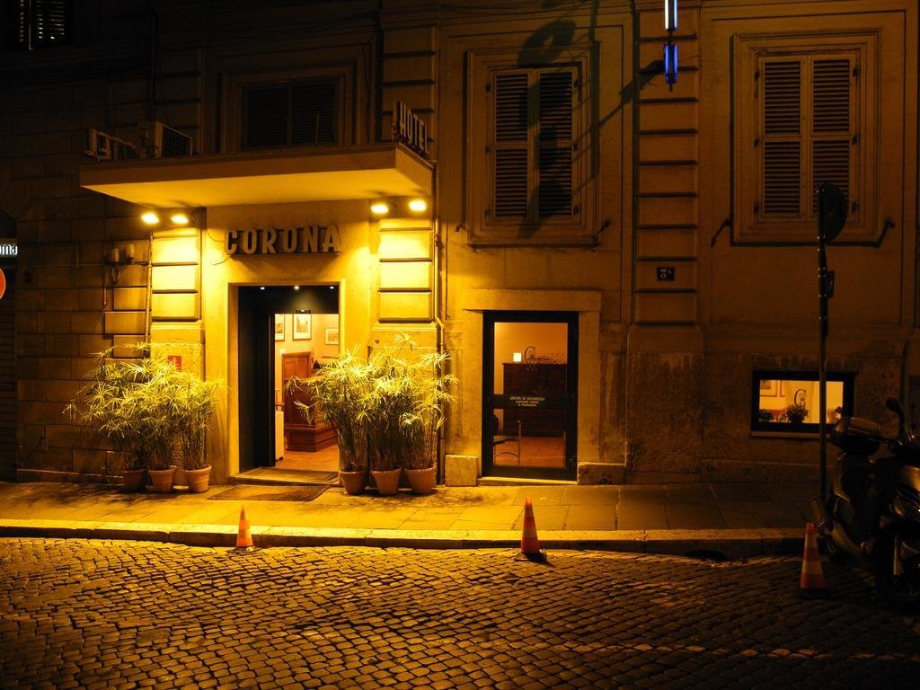 Hotel Corona 18