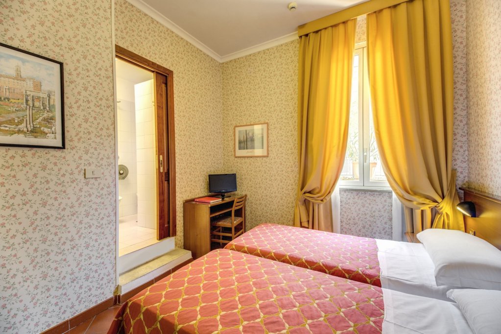 Hotel Corona 24