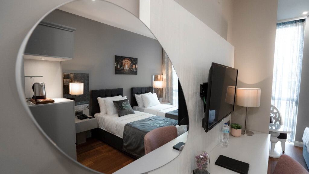Homey Airport Hotel 12