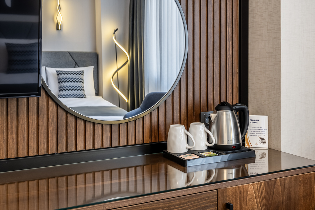 Bristol Hotel 11