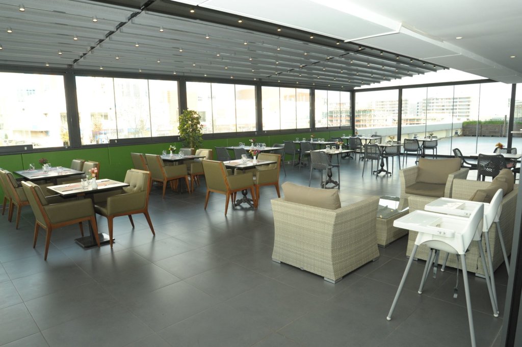 Nearport Hotel 11