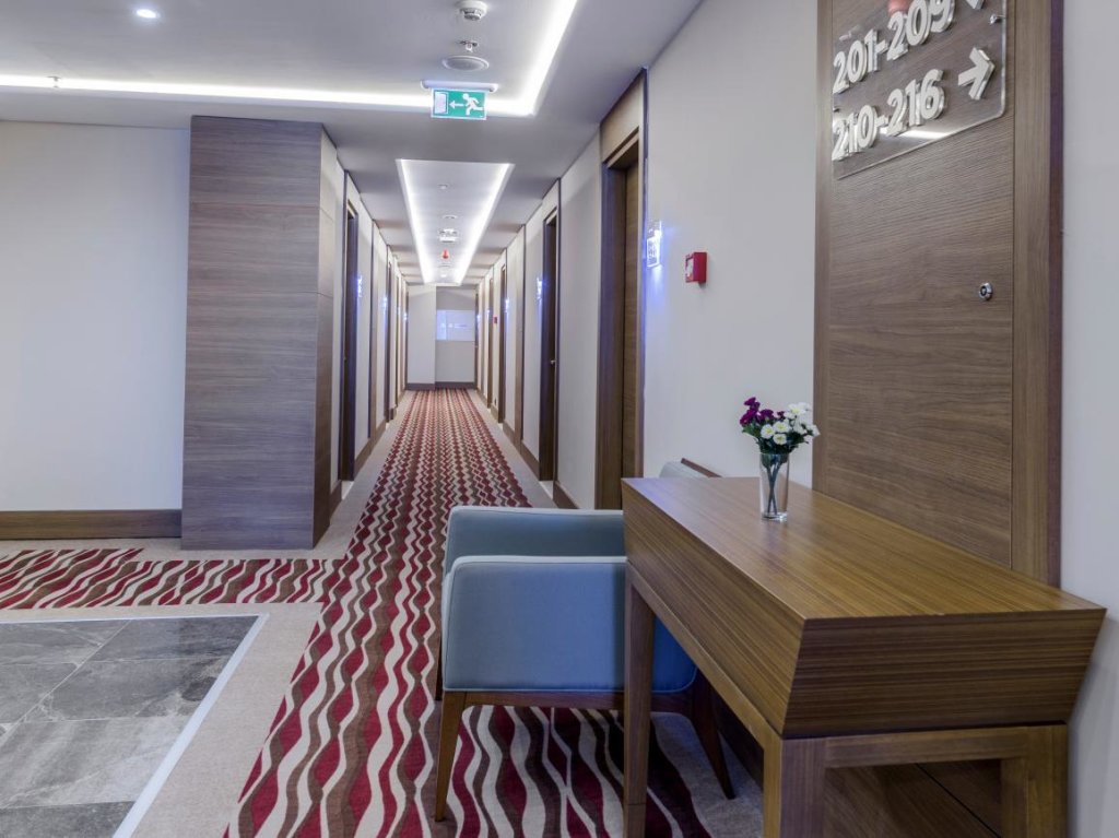 Nearport Hotel 4