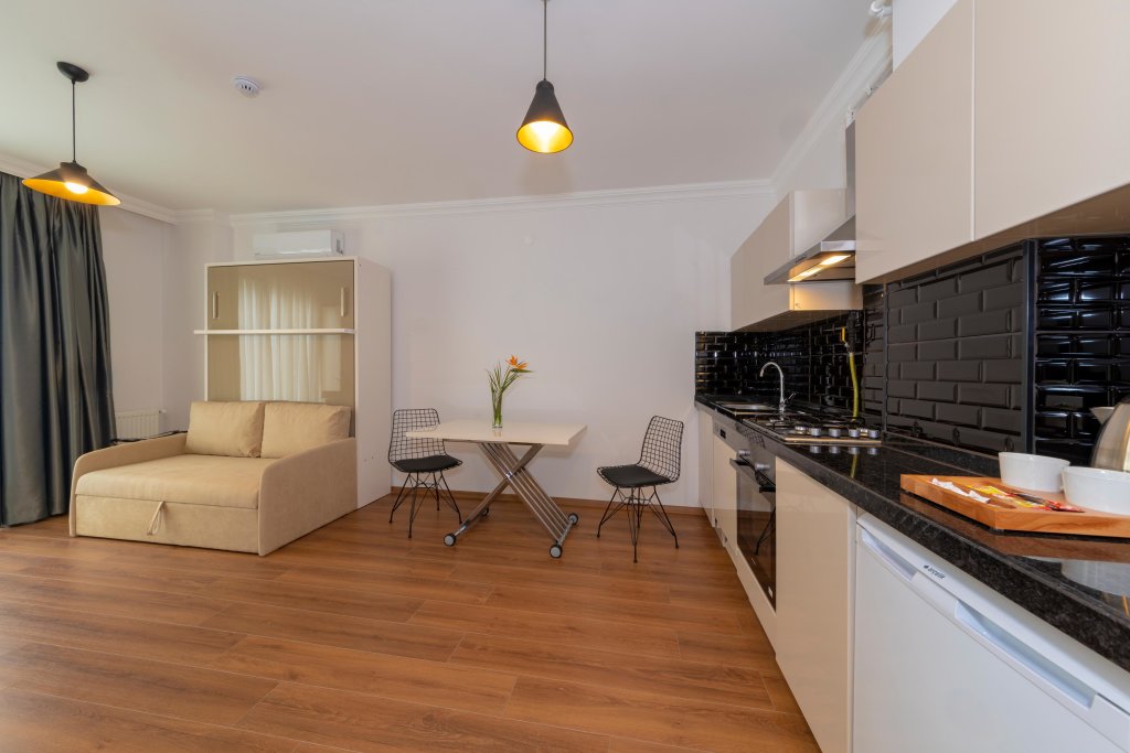 Joy Suites 7