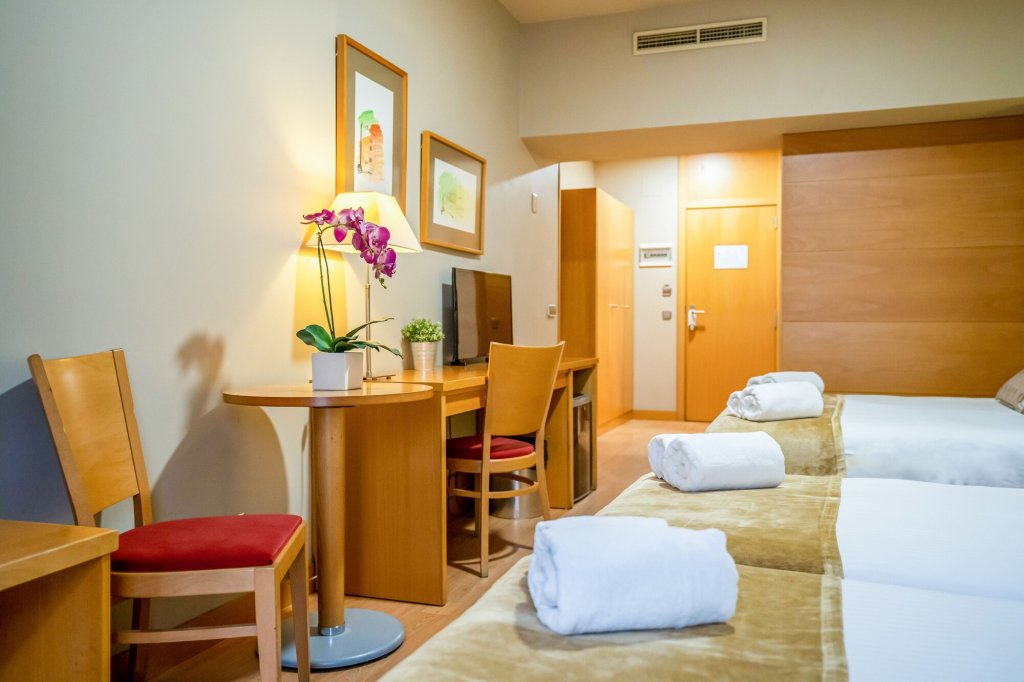 Hotel Victoria 4 13