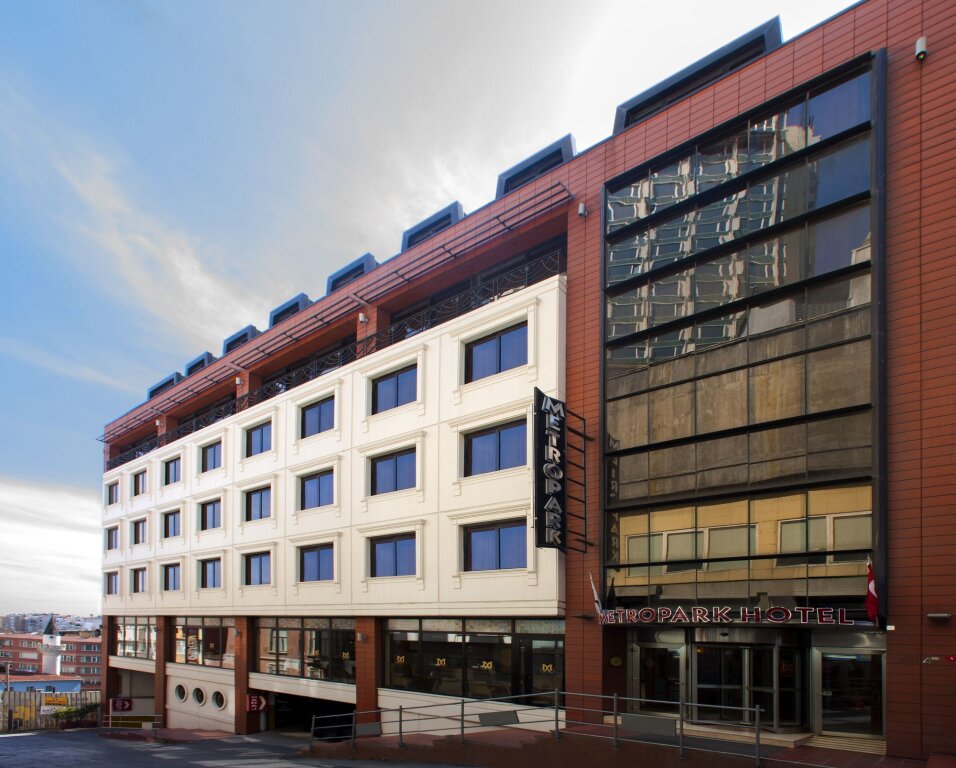 Taksim Metropark Hotel 3