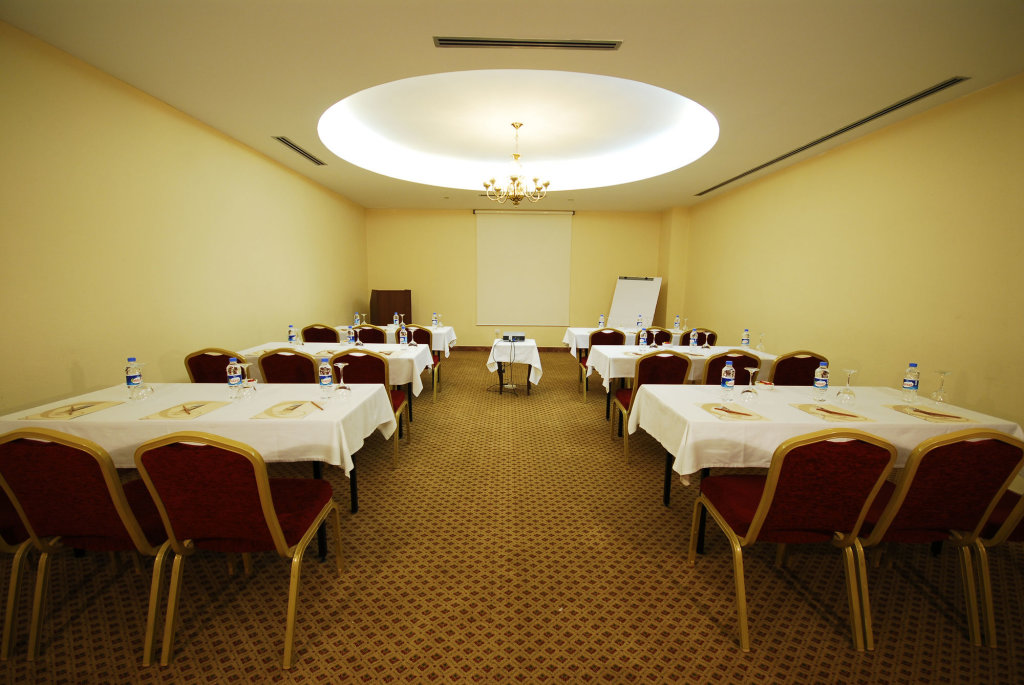 Taksim Metropark Hotel 7