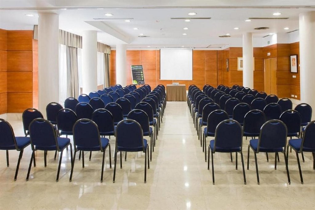 Travelodge Madrid Coslada Aeropuerto 10
