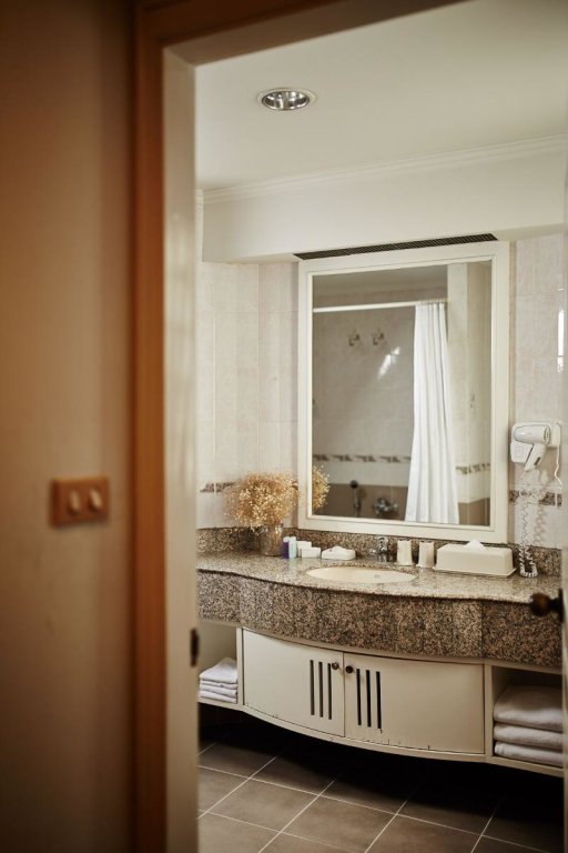 Riverine Place Hotel and Residence 11