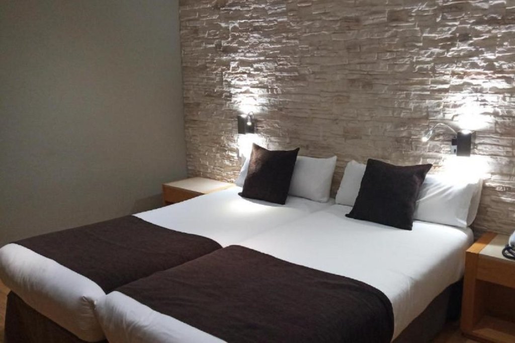 Hotel Travessera 4