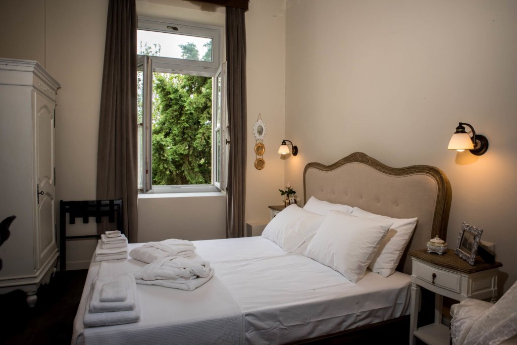 Kyria Boutique House 16
