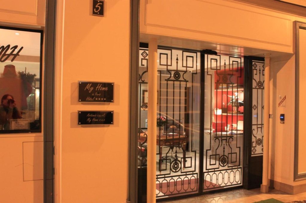 My Home in Paris Hotel 2