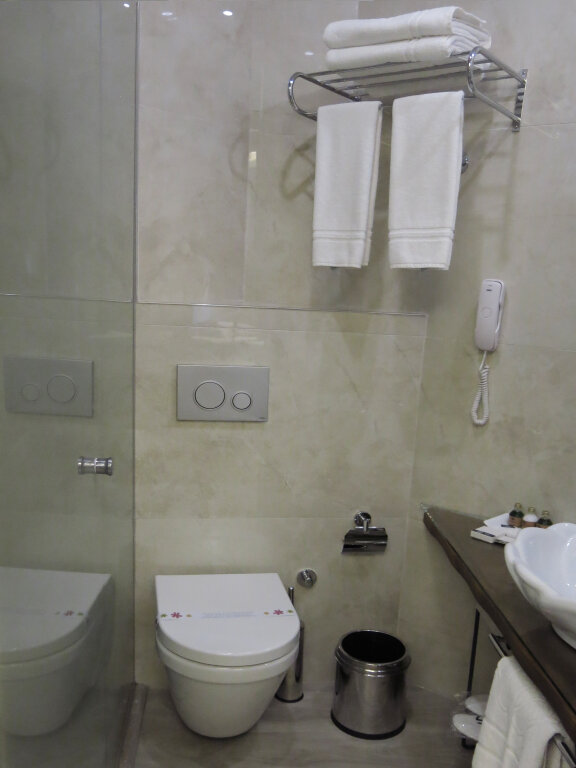 Galatahan Hotel 3