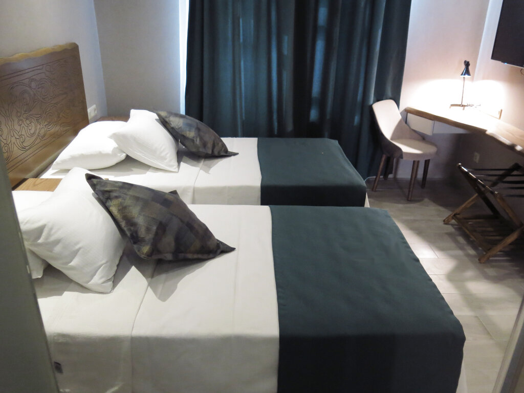 Galatahan Hotel 7