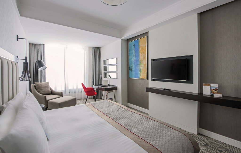 Movenpick Hotel Istanbul Golden Horn 11