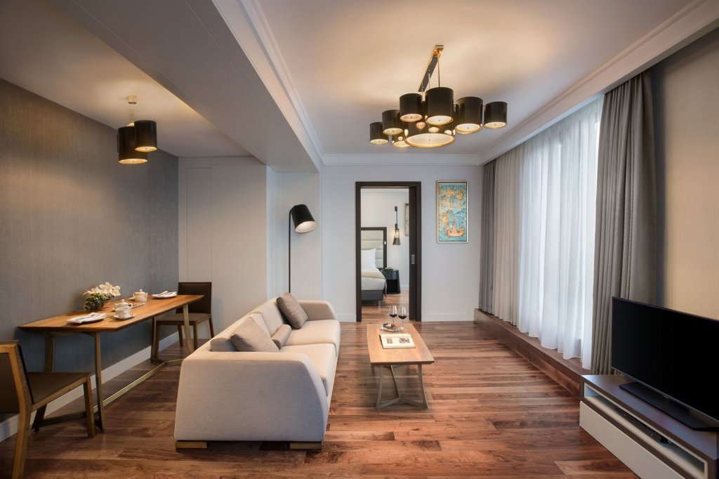 Movenpick Hotel Istanbul Golden Horn 19