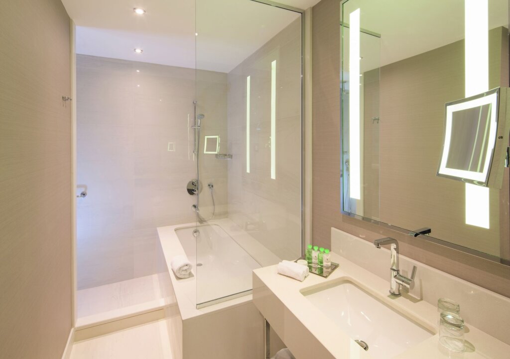 Movenpick Hotel Istanbul Golden Horn 4