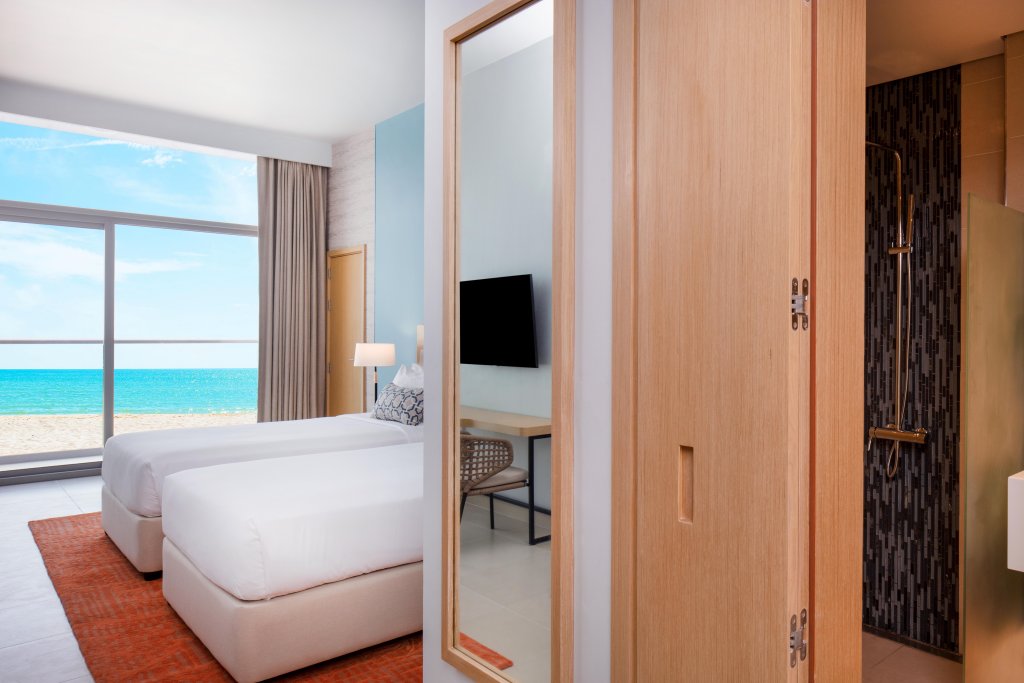 Centara Mirage Beach Resort Dubai 14