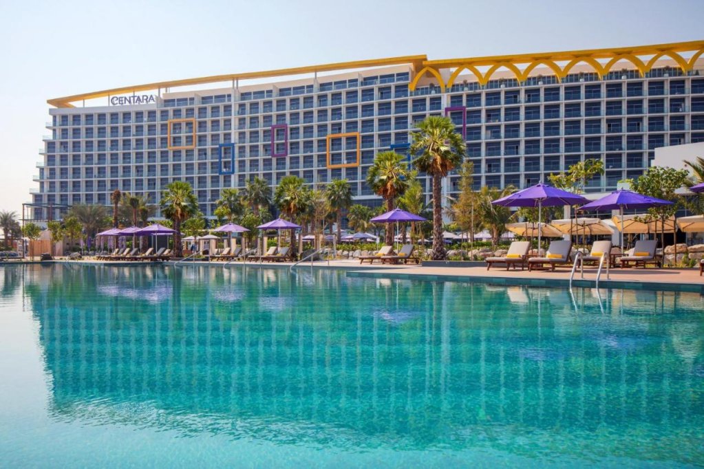 Centara Mirage Beach Resort Dubai 6