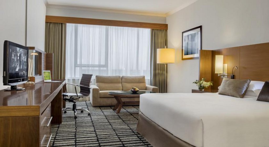 Jumeira Rotana 10