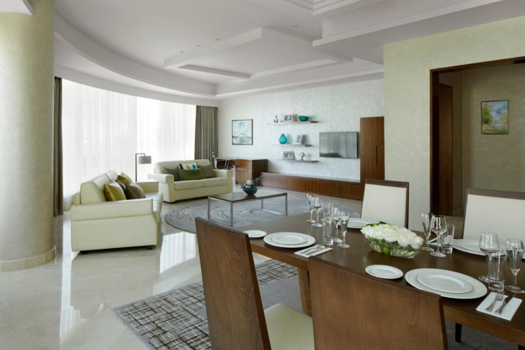 Jumeira Rotana 22