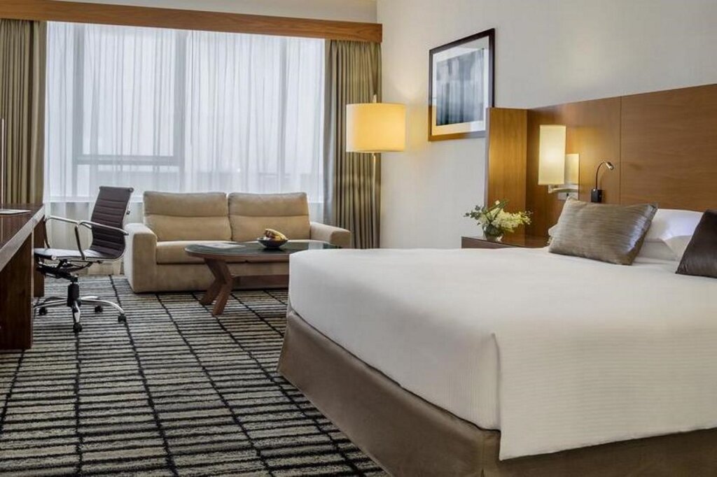Jumeira Rotana 4
