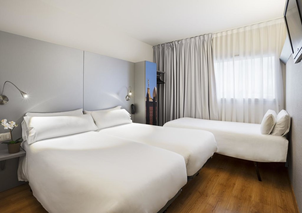 B&B Hotel Figueras 18
