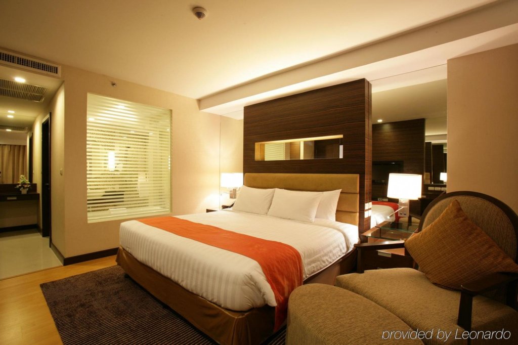 Legacy Suites Hotel 1