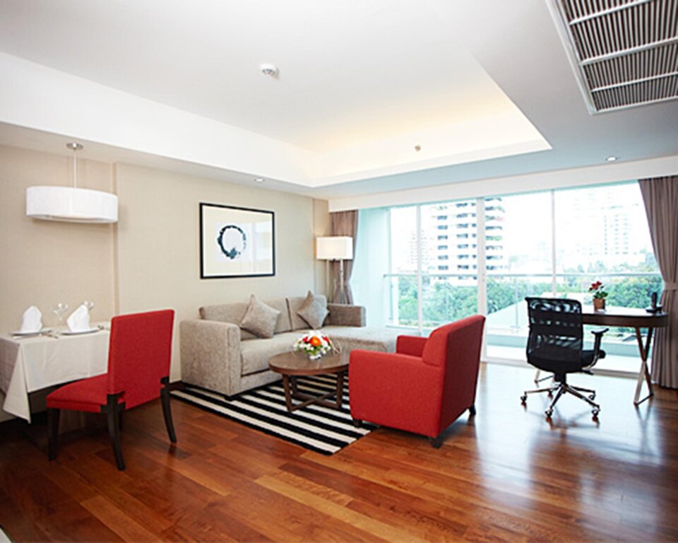 Legacy Suites Hotel 16