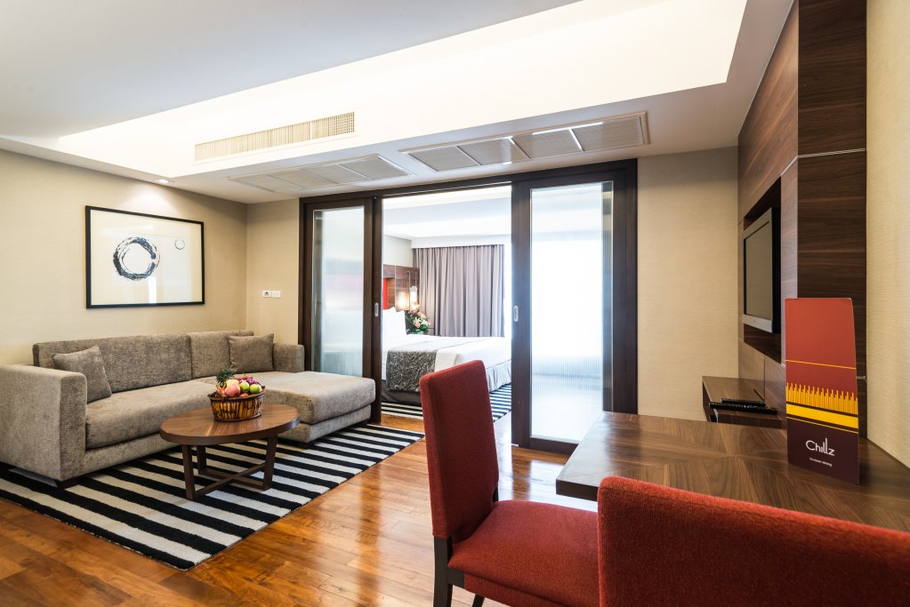 Legacy Suites Hotel 24