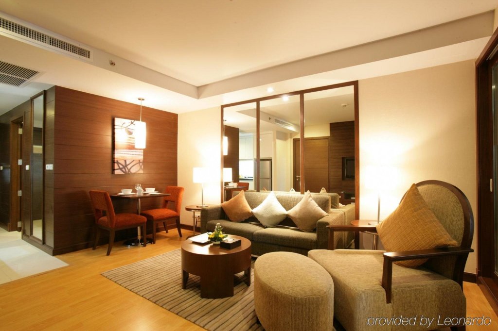 Legacy Suites Hotel 9