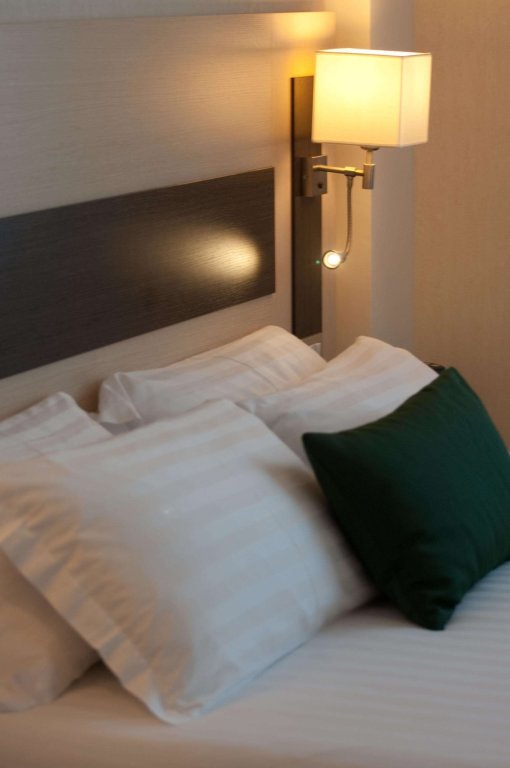 Hilton Garden Inn Rome Airport 14