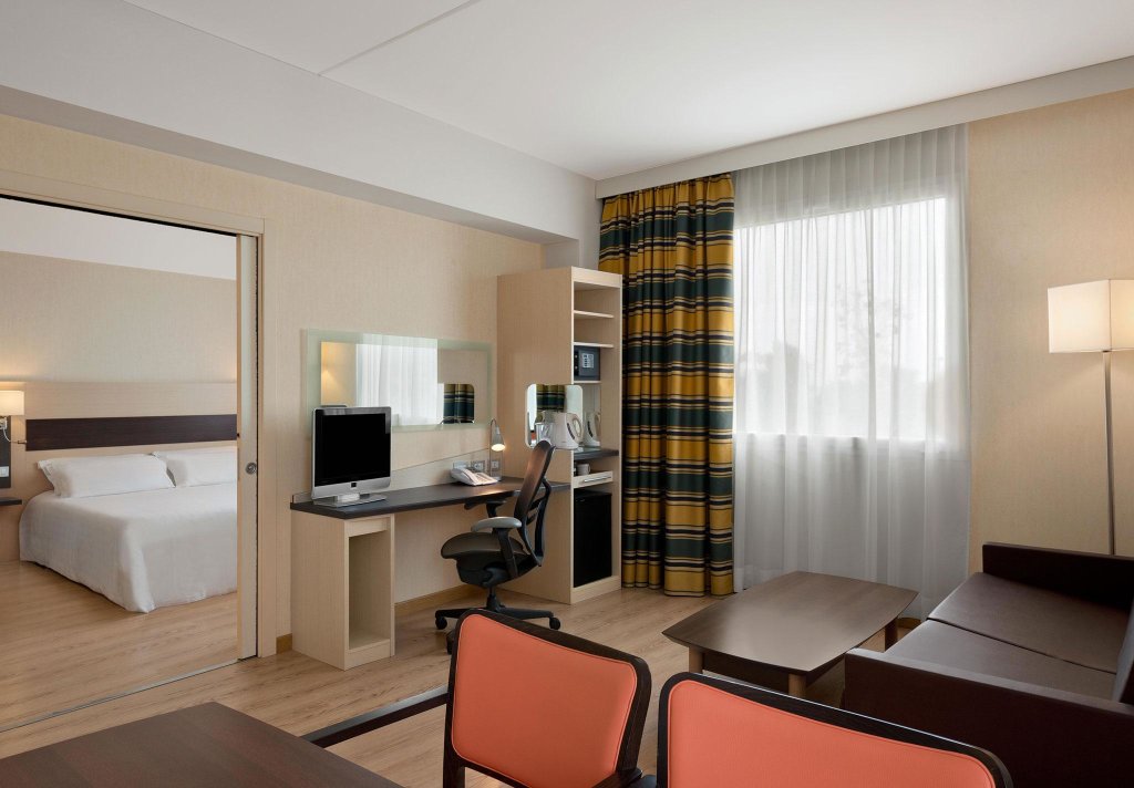 Hilton Garden Inn Rome Airport 9