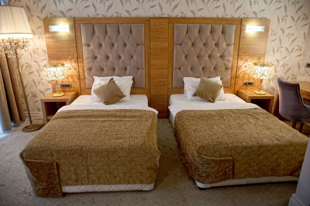 Asia Artemis Suite 6