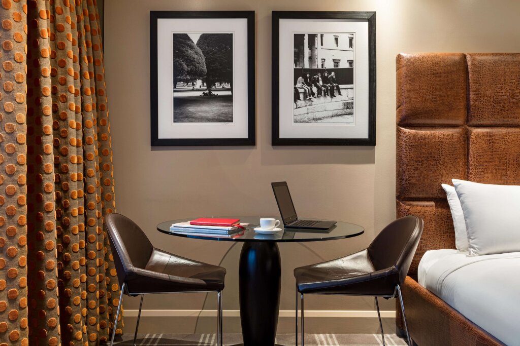 Radisson Blu Edwardian Heathrow Hotel & Conference Centre, London 11
