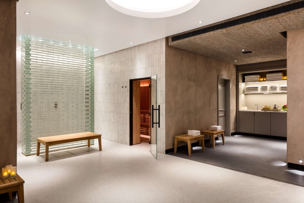 Radisson Blu Edwardian Heathrow Hotel & Conference Centre, London 18