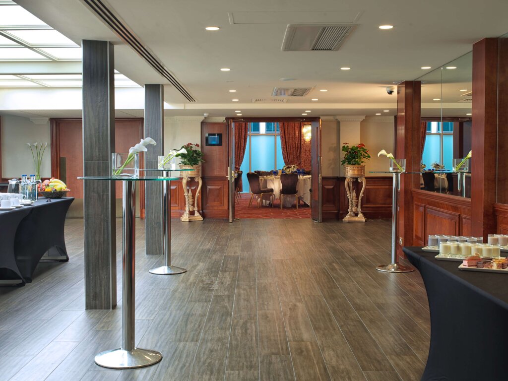 Radisson Blu Edwardian Heathrow Hotel & Conference Centre, London 19