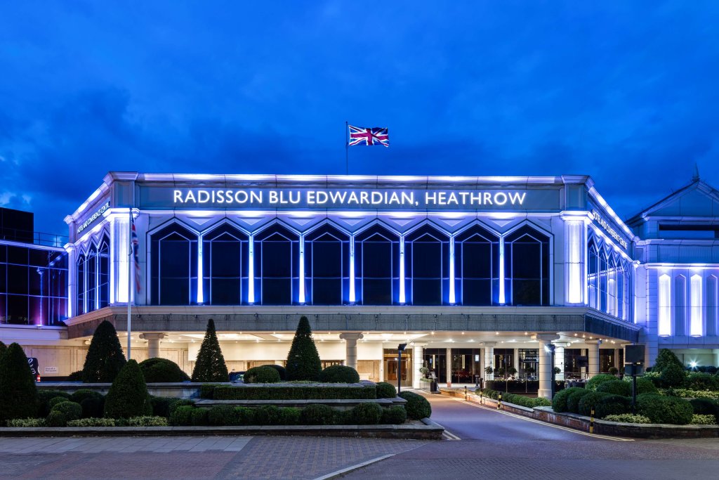 Radisson Blu Edwardian Heathrow Hotel & Conference Centre, London 2