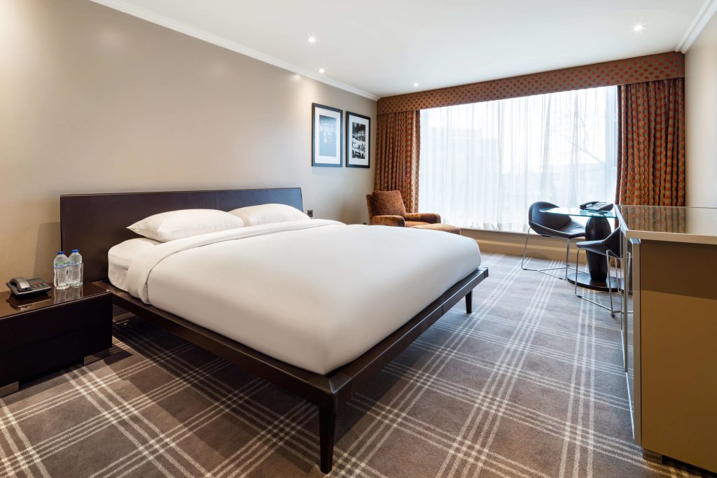 Radisson Blu Edwardian Heathrow Hotel & Conference Centre, London 22