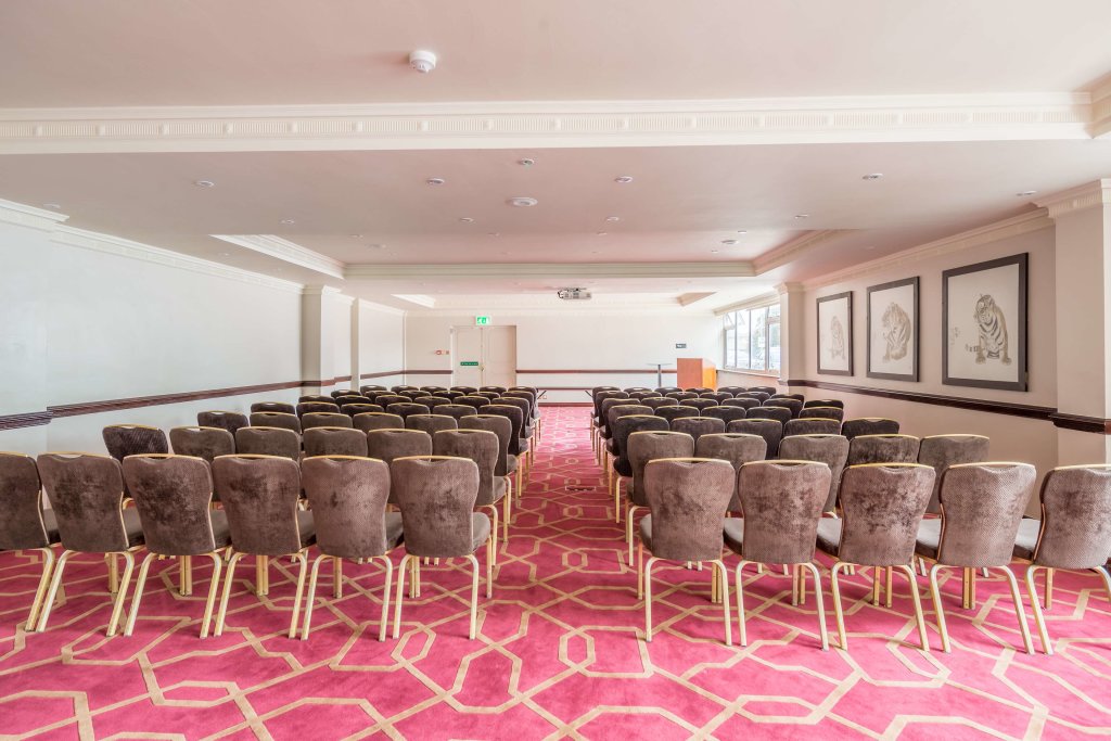 Radisson Blu Edwardian Heathrow Hotel & Conference Centre, London 9