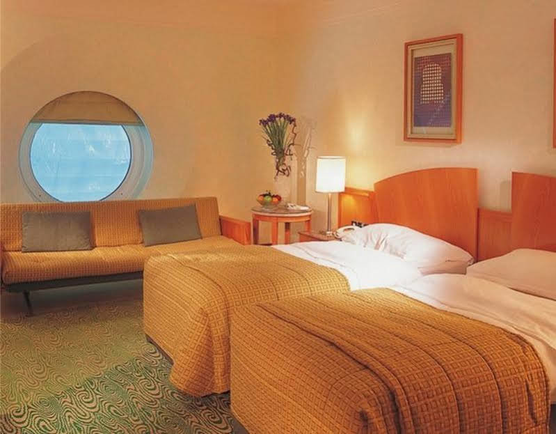 Dubai International Hotel, Dubai Airport 10