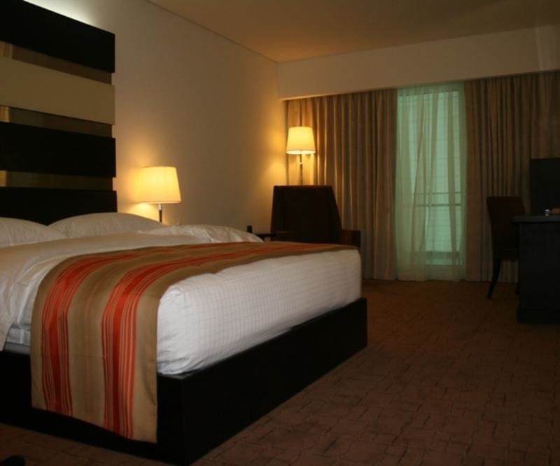 Dubai International Hotel, Dubai Airport 8