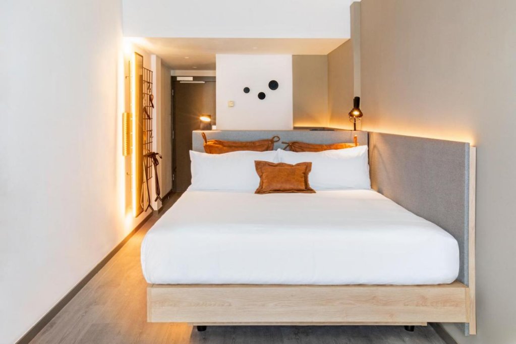 Expo Hotel Barcelona 6